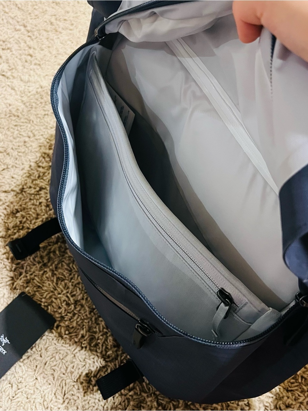 Arc’teryx Granville 10 Courier Bag Dark Stratus Water Resistant Shoulder Bag NEW - Picture 6 of 7